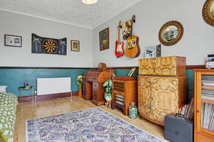 Dining Room- click for photo gallery